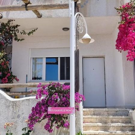 Vila 15 Bougainville Sarandë Eksteriør billede