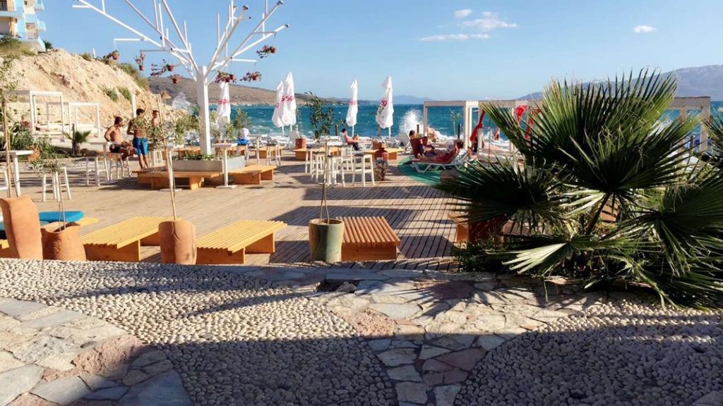 Vila 15 Bougainville Sarandë Eksteriør billede